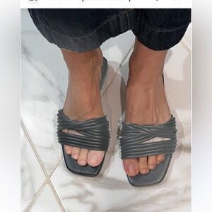 Banana Republic Twisted Strappy Leather Sandal Black 7.5